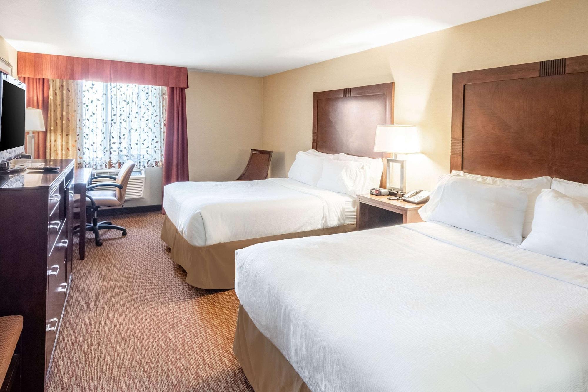 The Grand Hotel, Ascend Collection Hotel 3*